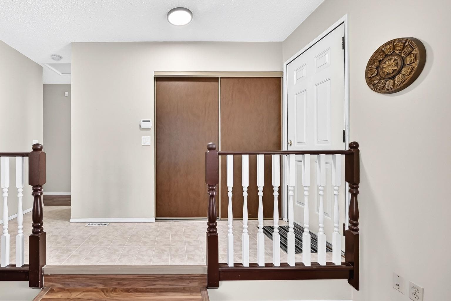 108 Falconridge Close NE — photo 5
