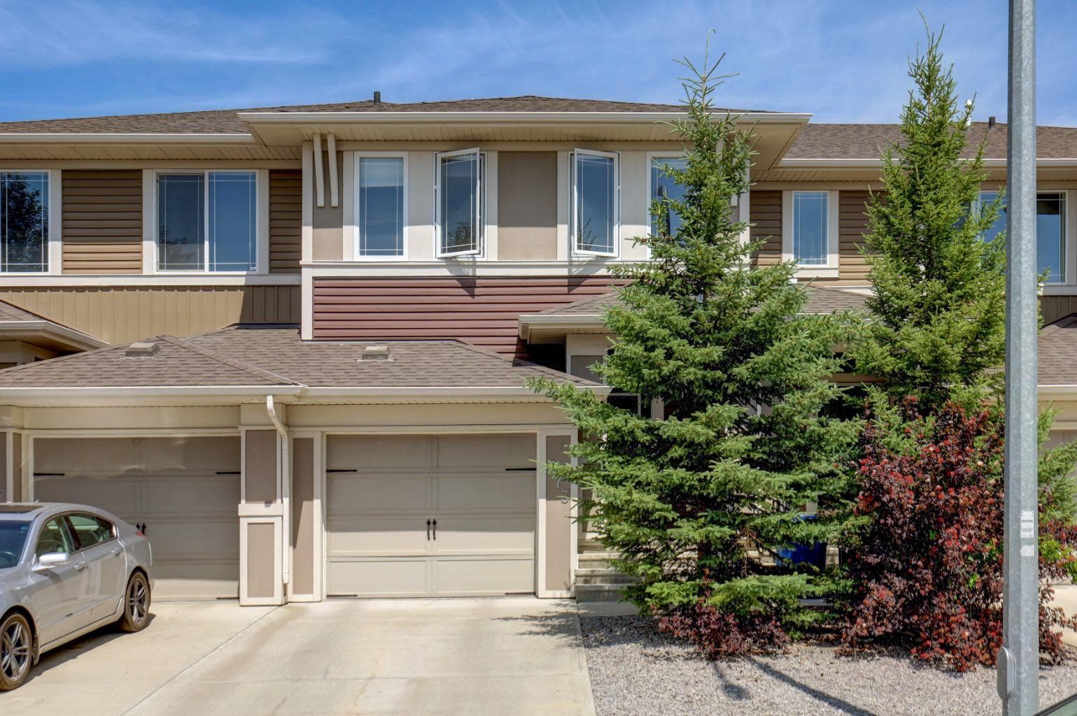673 Hillcrest Road SW — photo 1