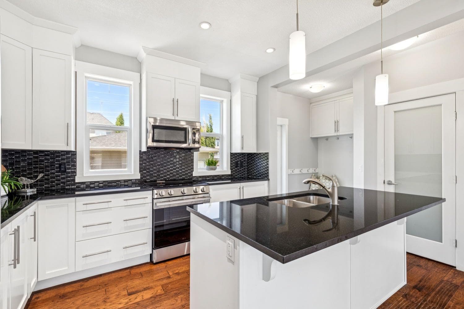 145 Rainbow Falls Glen — photo 4