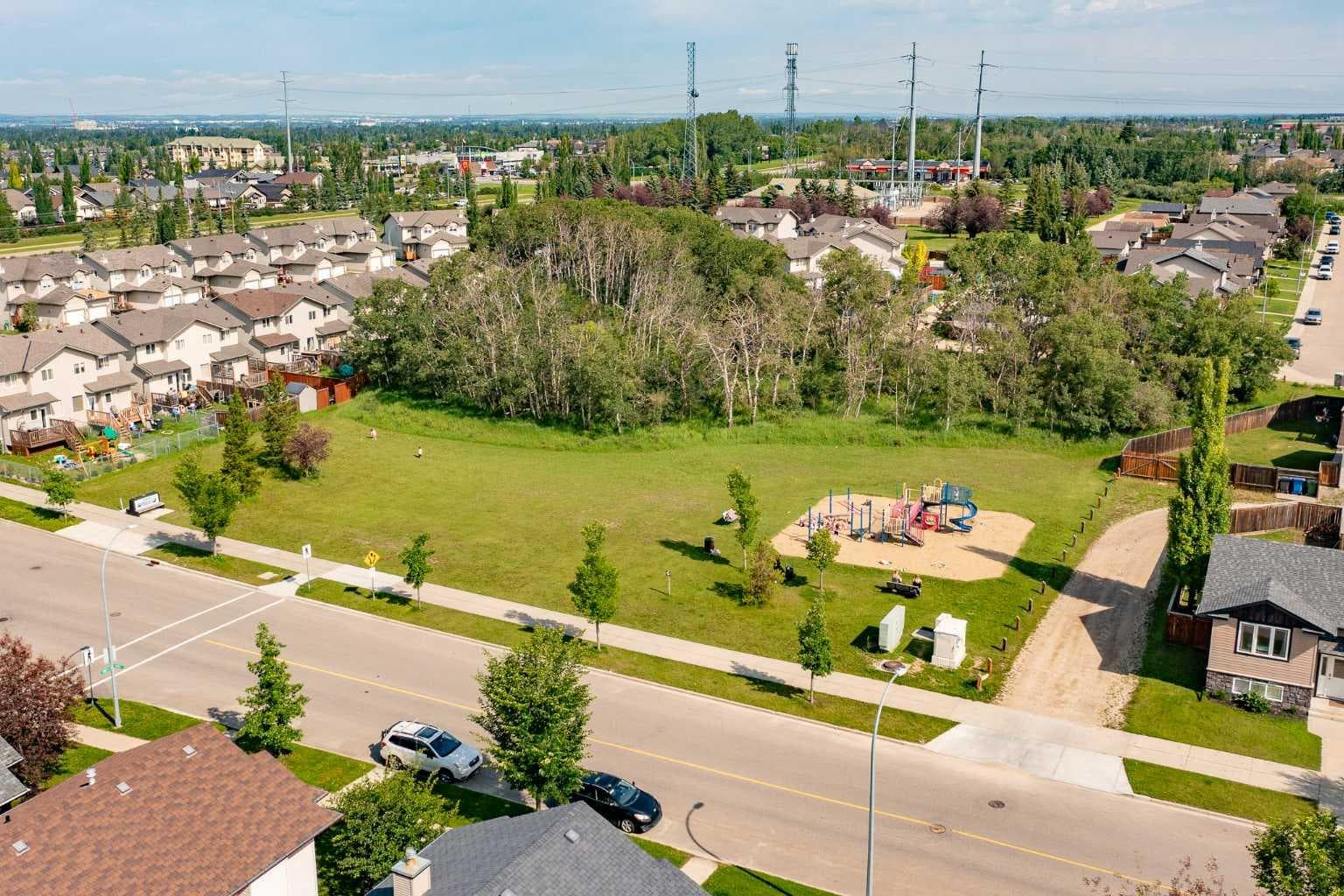 71 Vanier Drive — photo 2