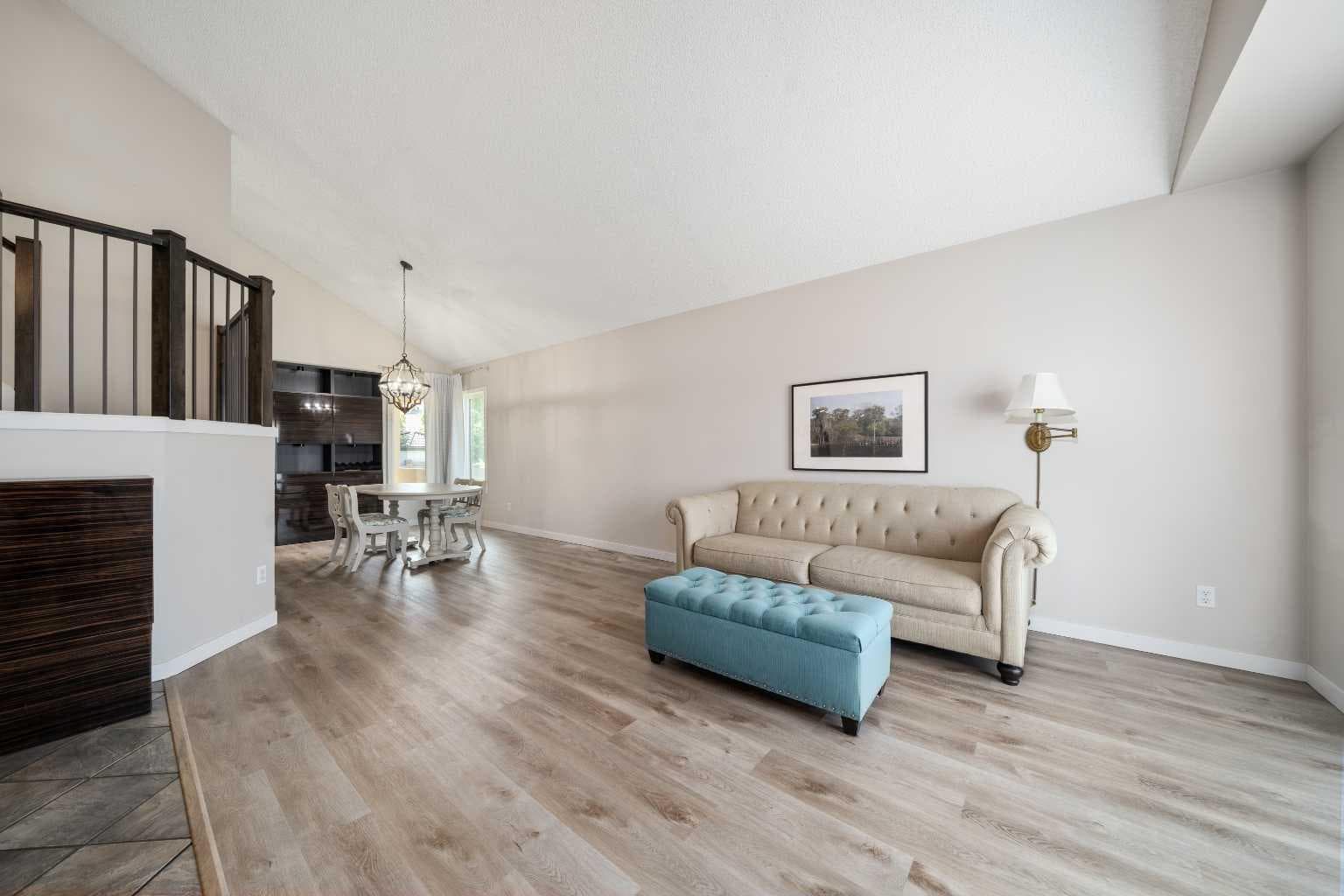 11 Taylor Crescent SE — photo 3