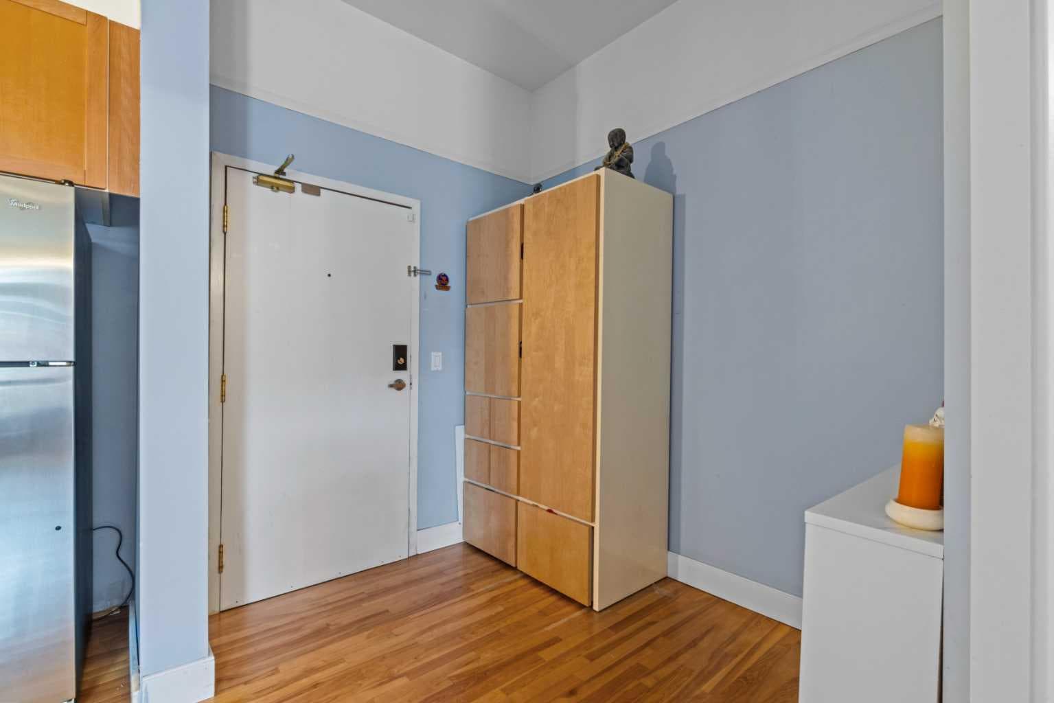 210, 1410 2 Street SW — photo 3