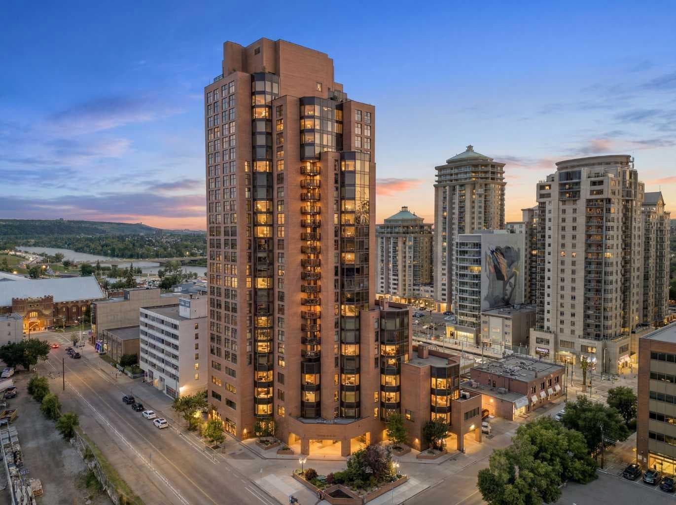 606, 1100 8 Avenue SW — photo 1