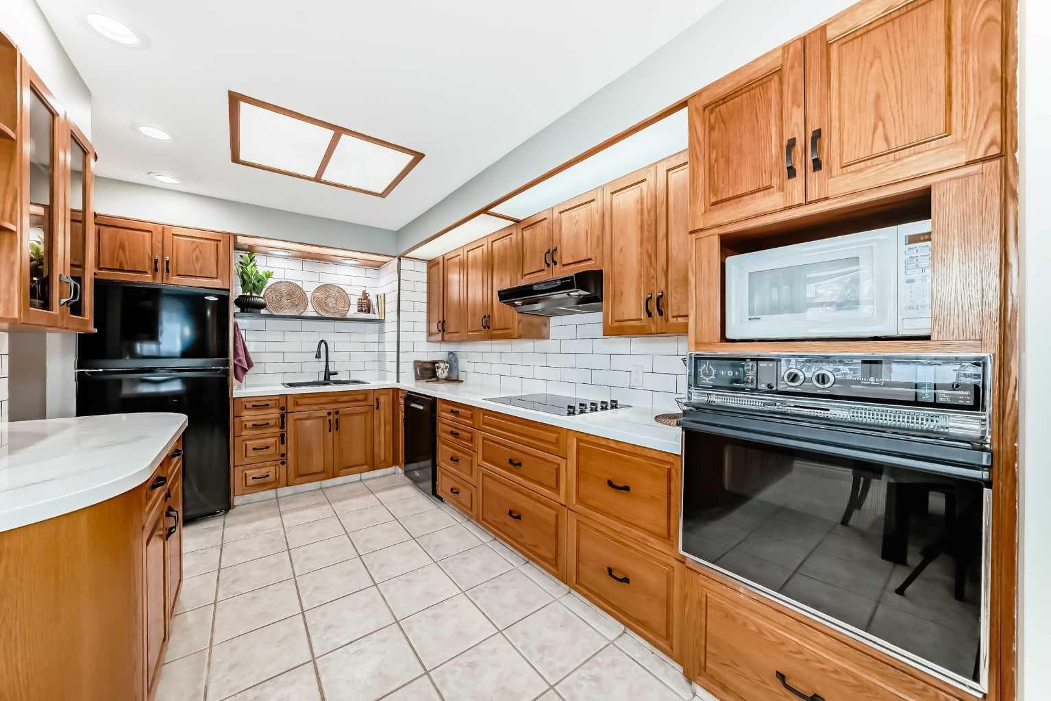 8043 Elbow Drive SW — photo 3