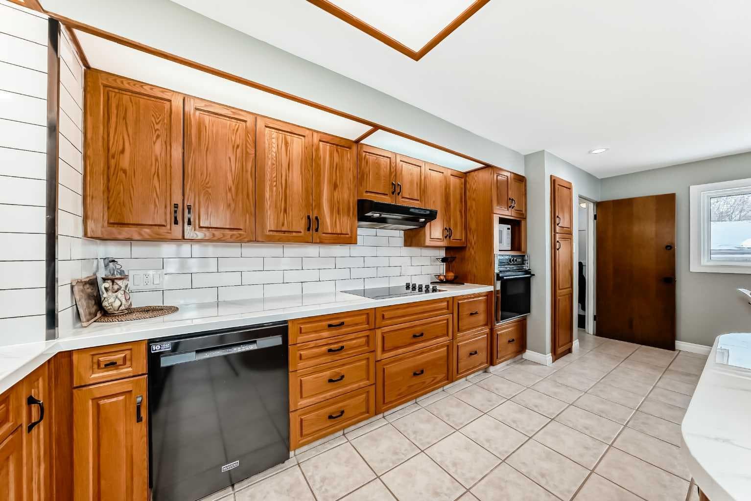 8043 Elbow Drive SW — photo 4