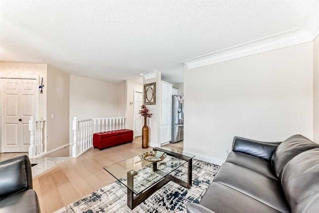 7165 California Boulevard NE — photo 3