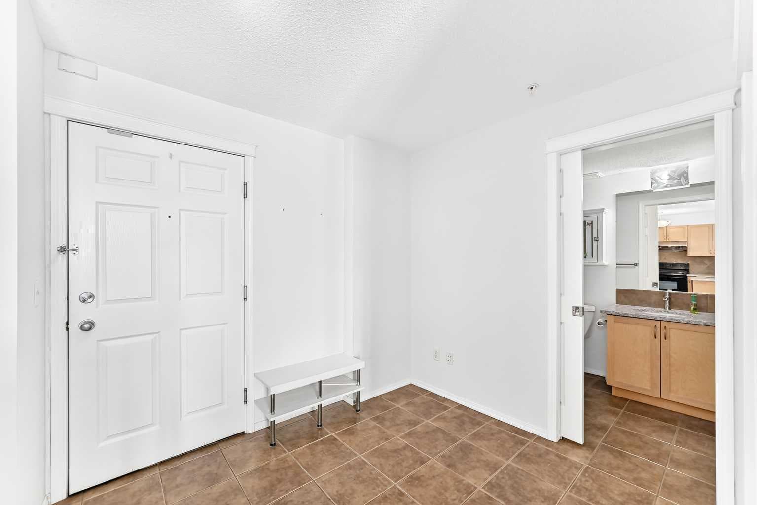 9205, 70 Panamount Drive NW — photo 3