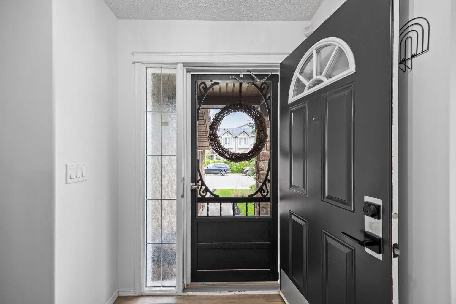 164 Silverado Range Close SW — photo 4