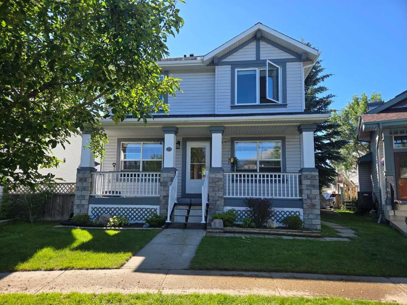 23 Prestwick Cove SE — photo 1