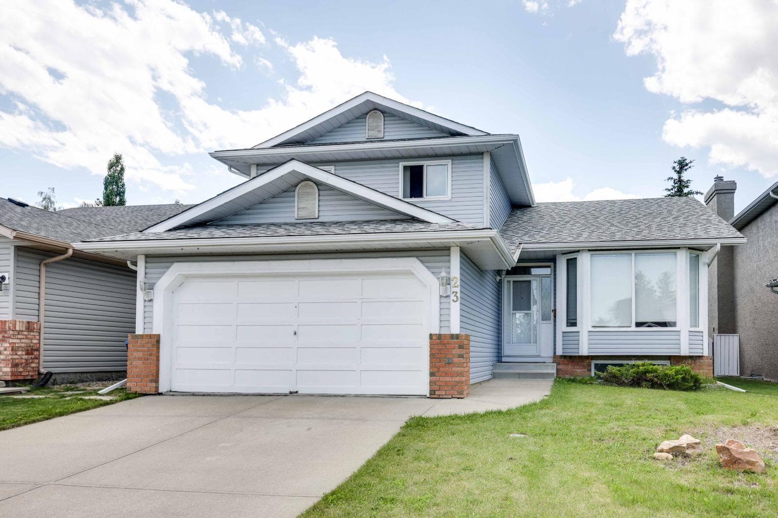 23 Sandalwood Close NW — photo 1