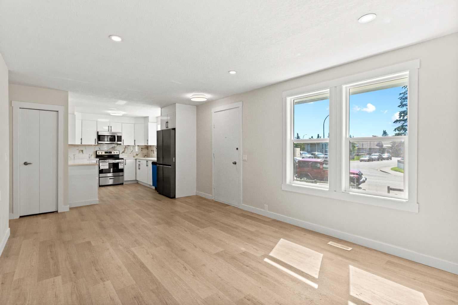3116 39 Street SE — photo 4