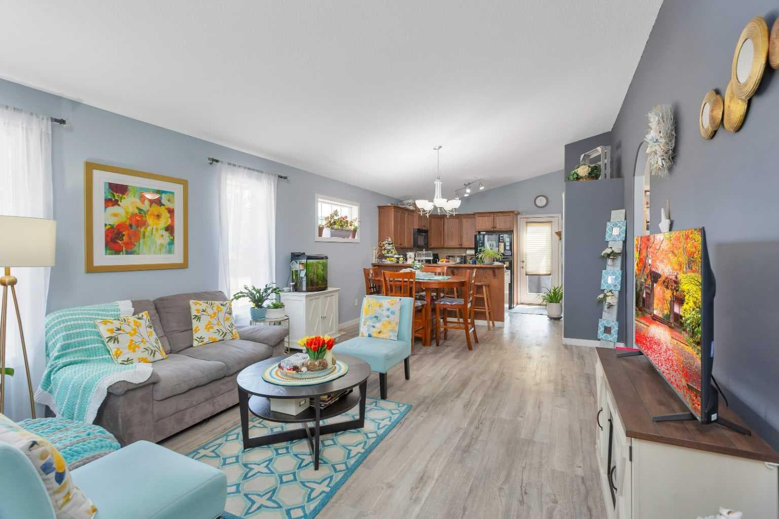 545 Lancaster Drive — photo 5