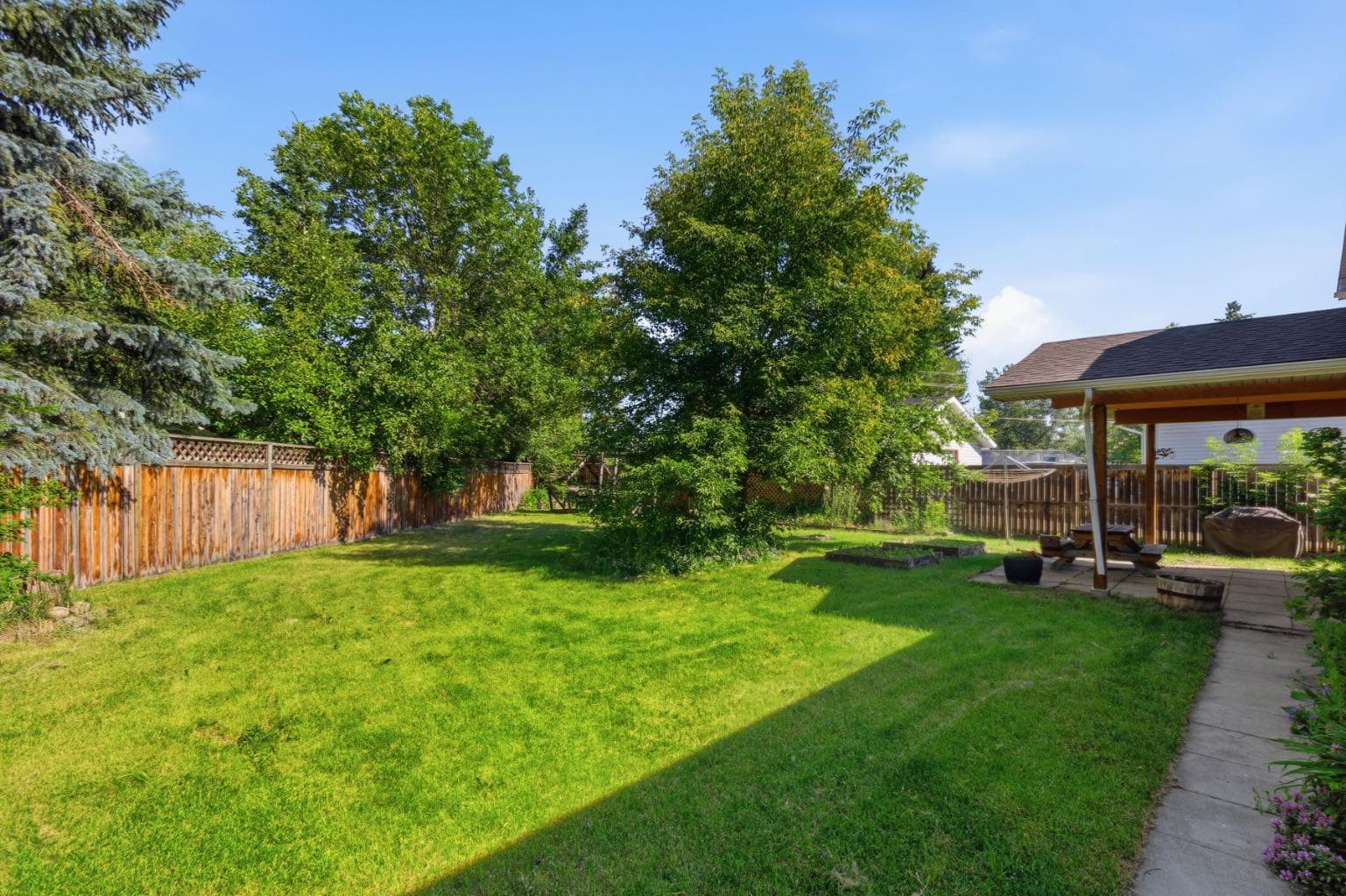 680 Deer Park Way SE — photo 3