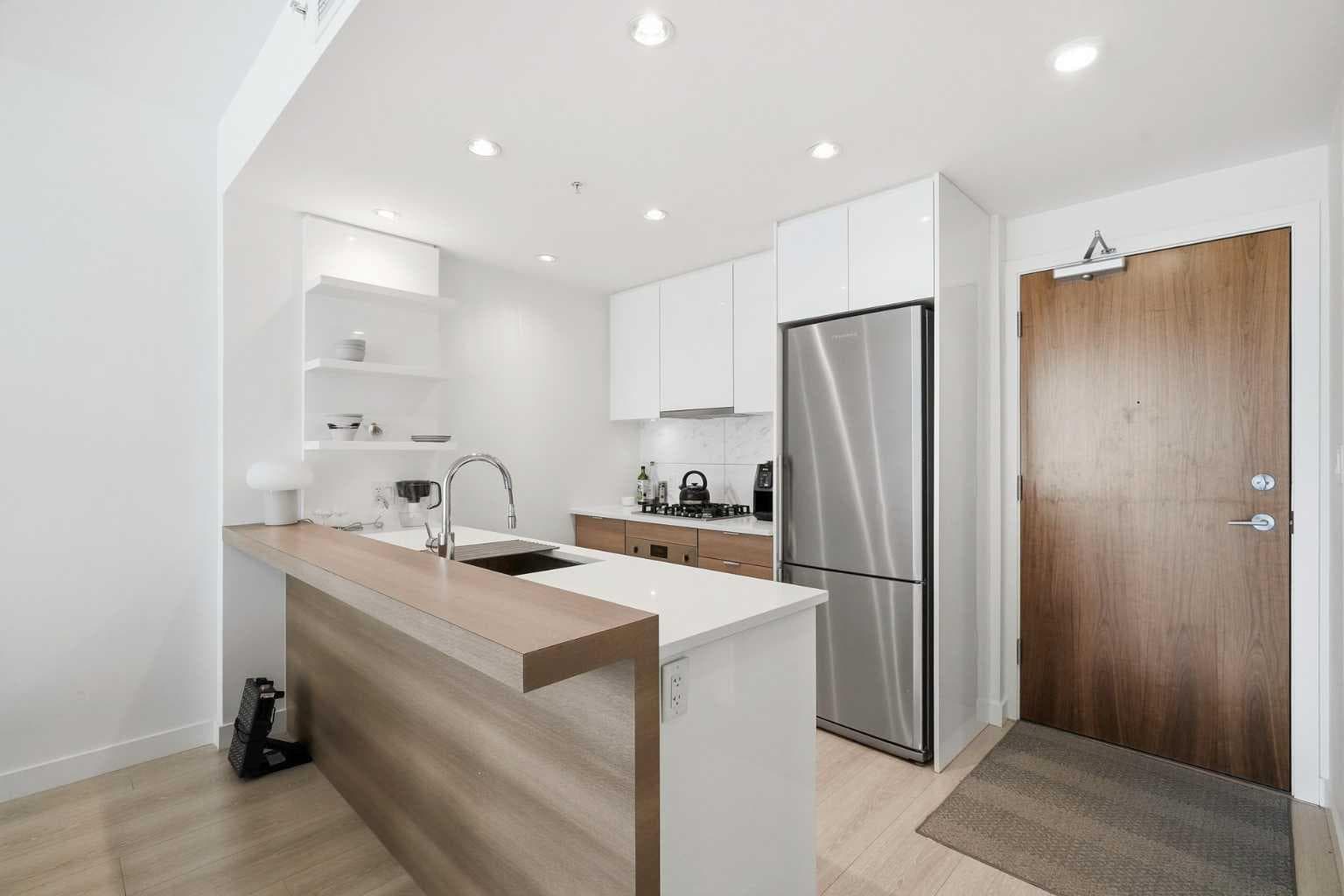 303, 138 waterfront Court SW — photo 4