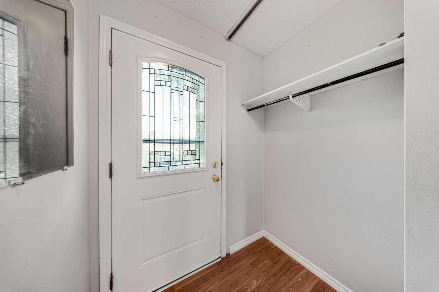 292 Falshire Way NE — photo 3