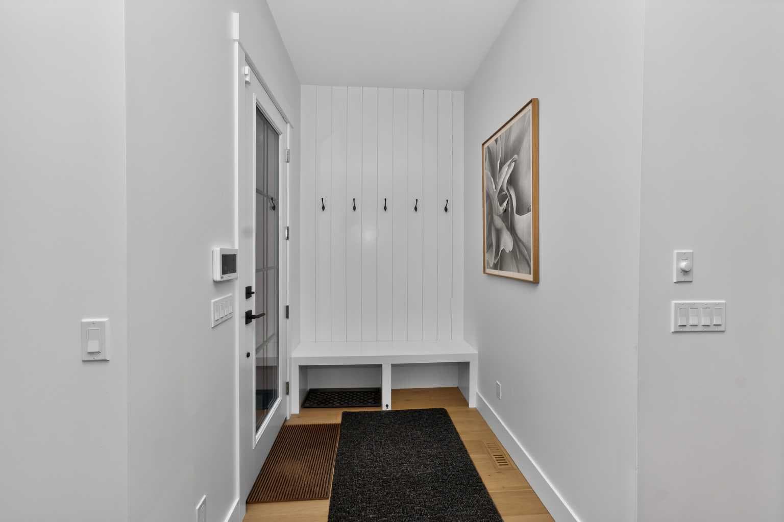 219 18 Avenue NE — photo 3