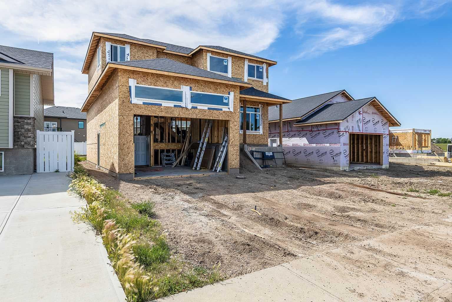 918 Memorial Drive SE — photo 2