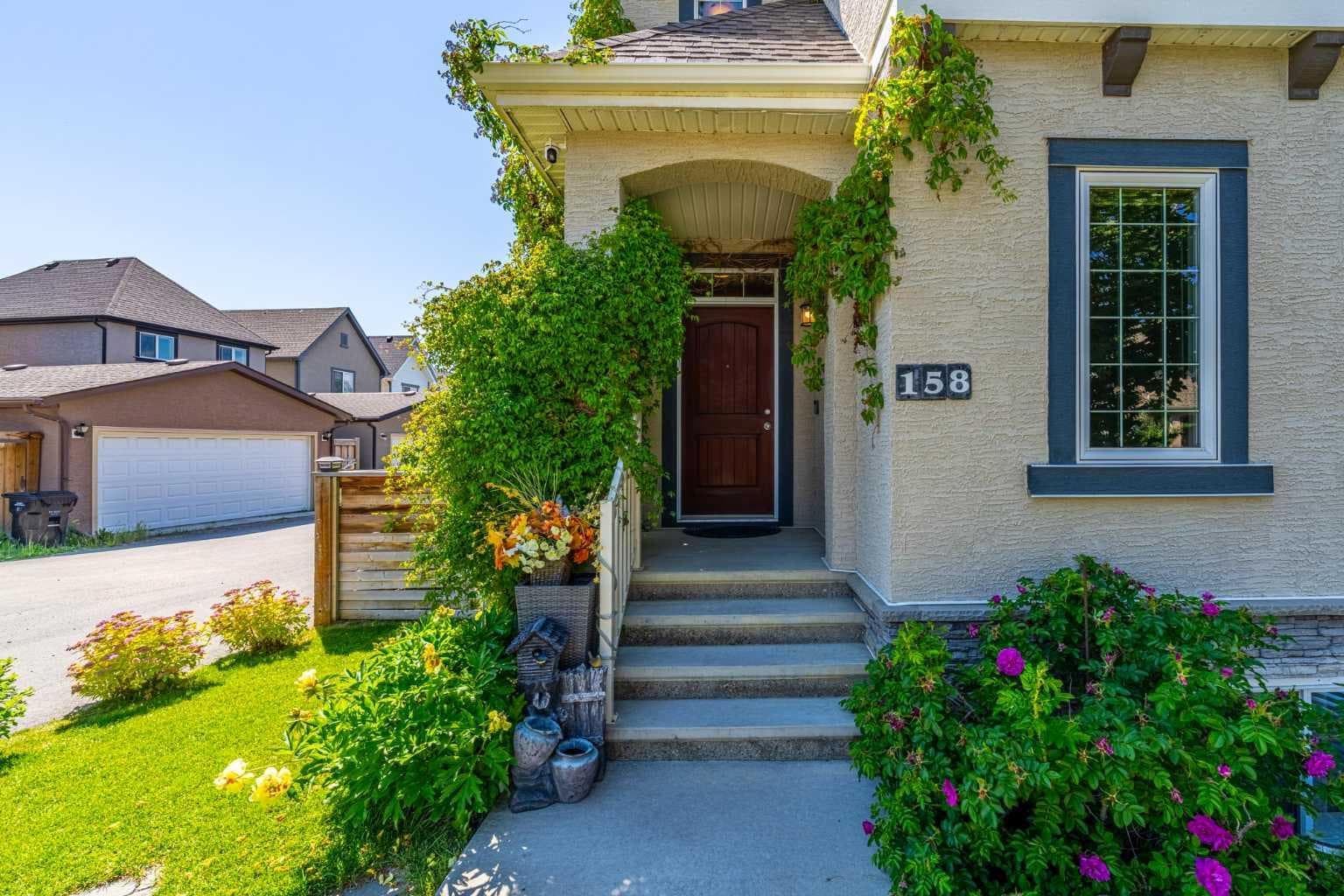 158 Mahogany Grove SE — photo 4