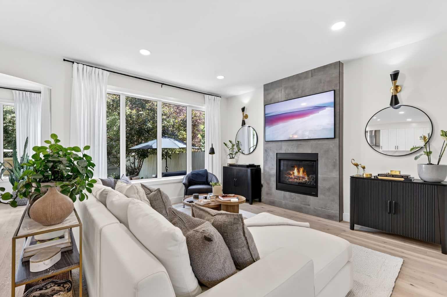 1839 Evergreen Drive SW — photo 3