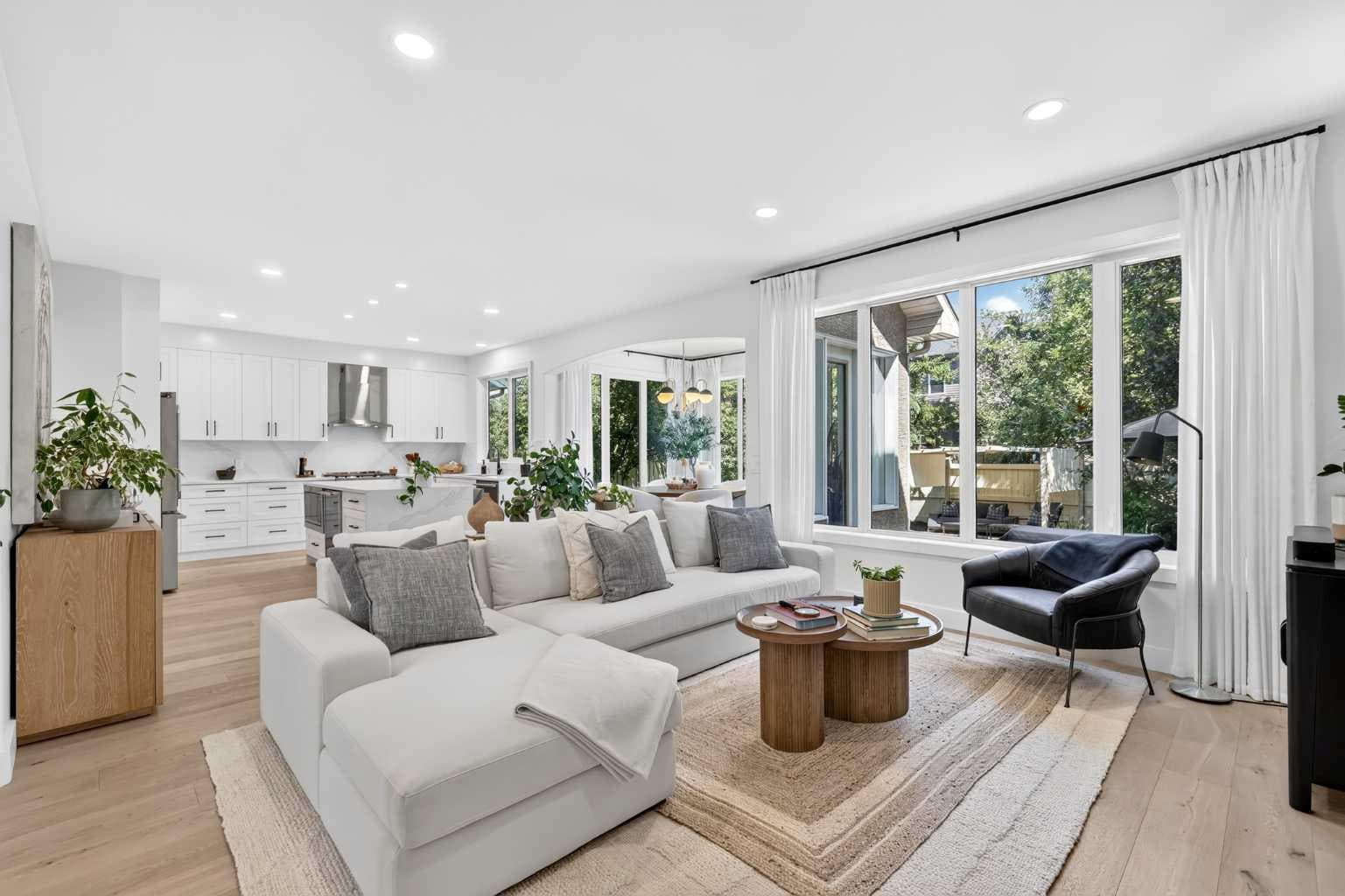 1839 Evergreen Drive SW — photo 4