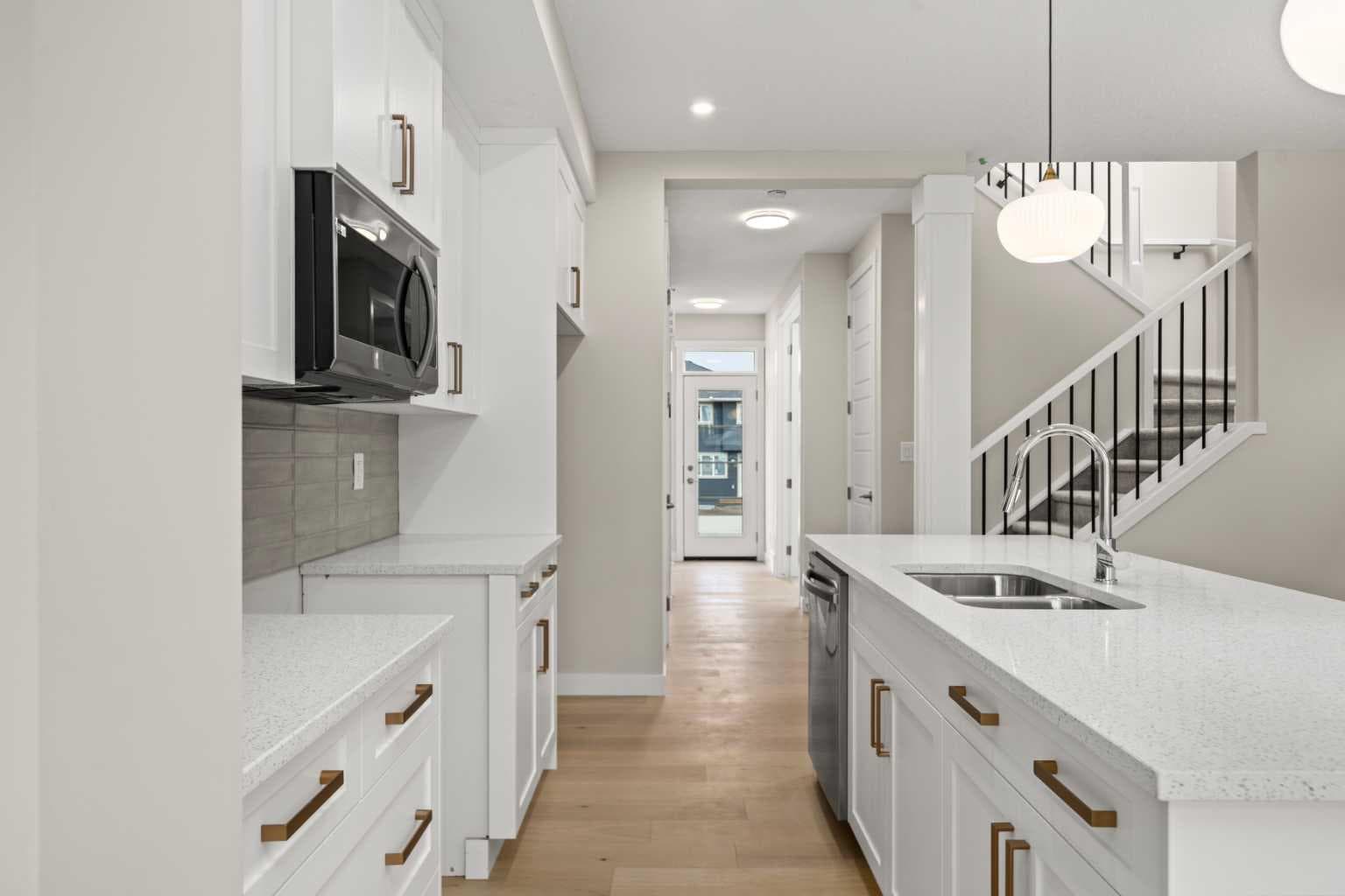 102 Sora Gardens SE — photo 4