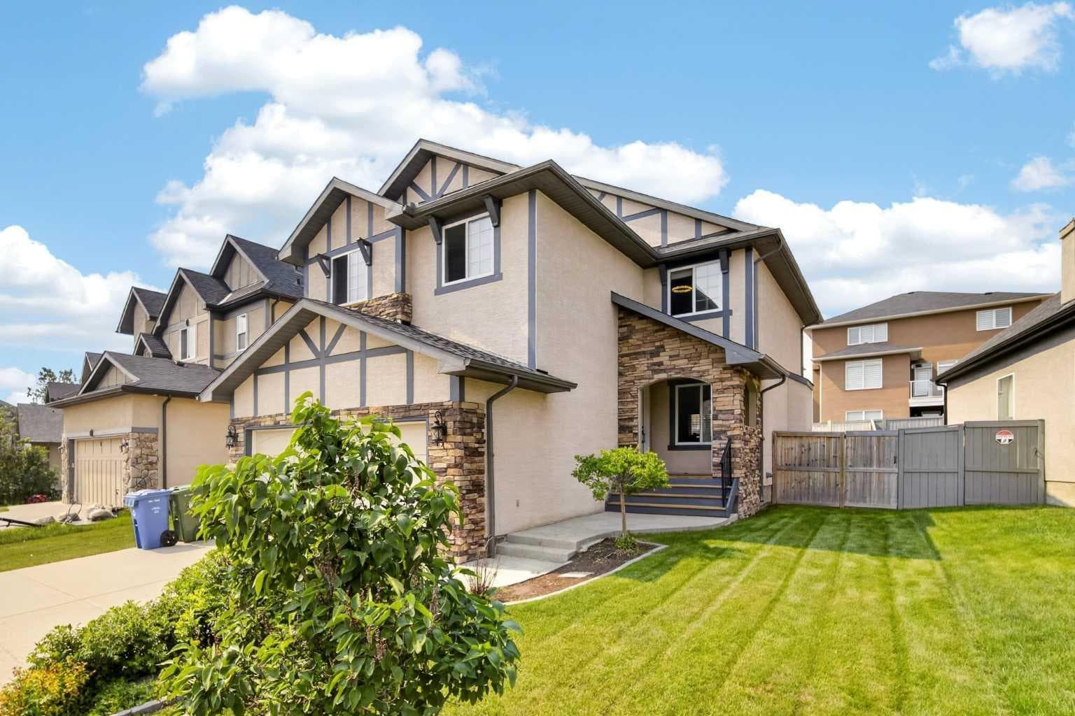 15 Sherwood Common NW — photo 2