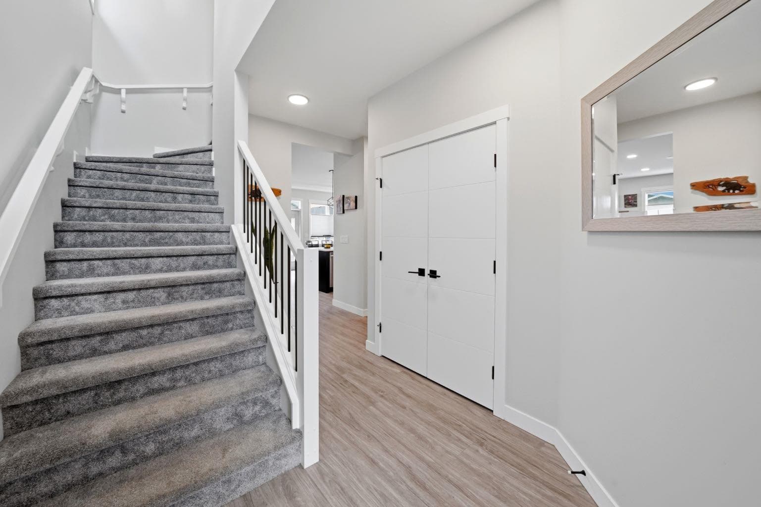 101 Longmire Close — photo 2