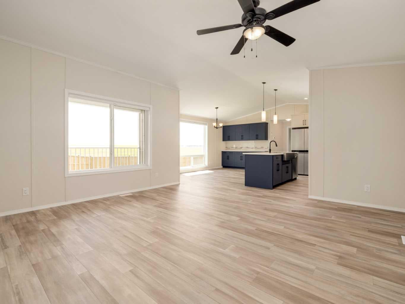 2037 Sunflower Crescent — photo 5