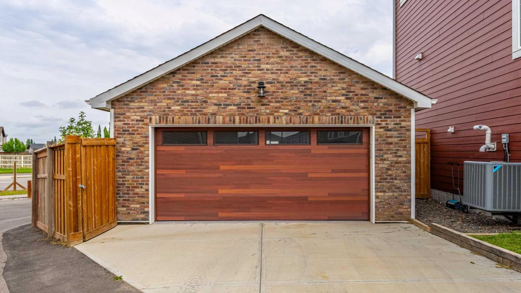 46 Yorkstone Way SW — photo 3
