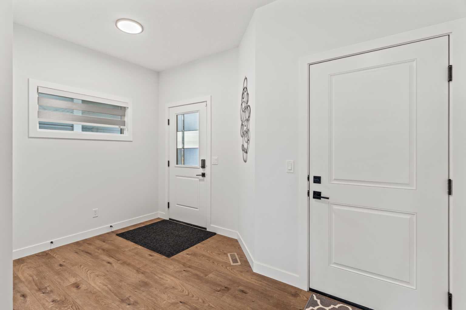 116 Ambleside Crescent NW — photo 4