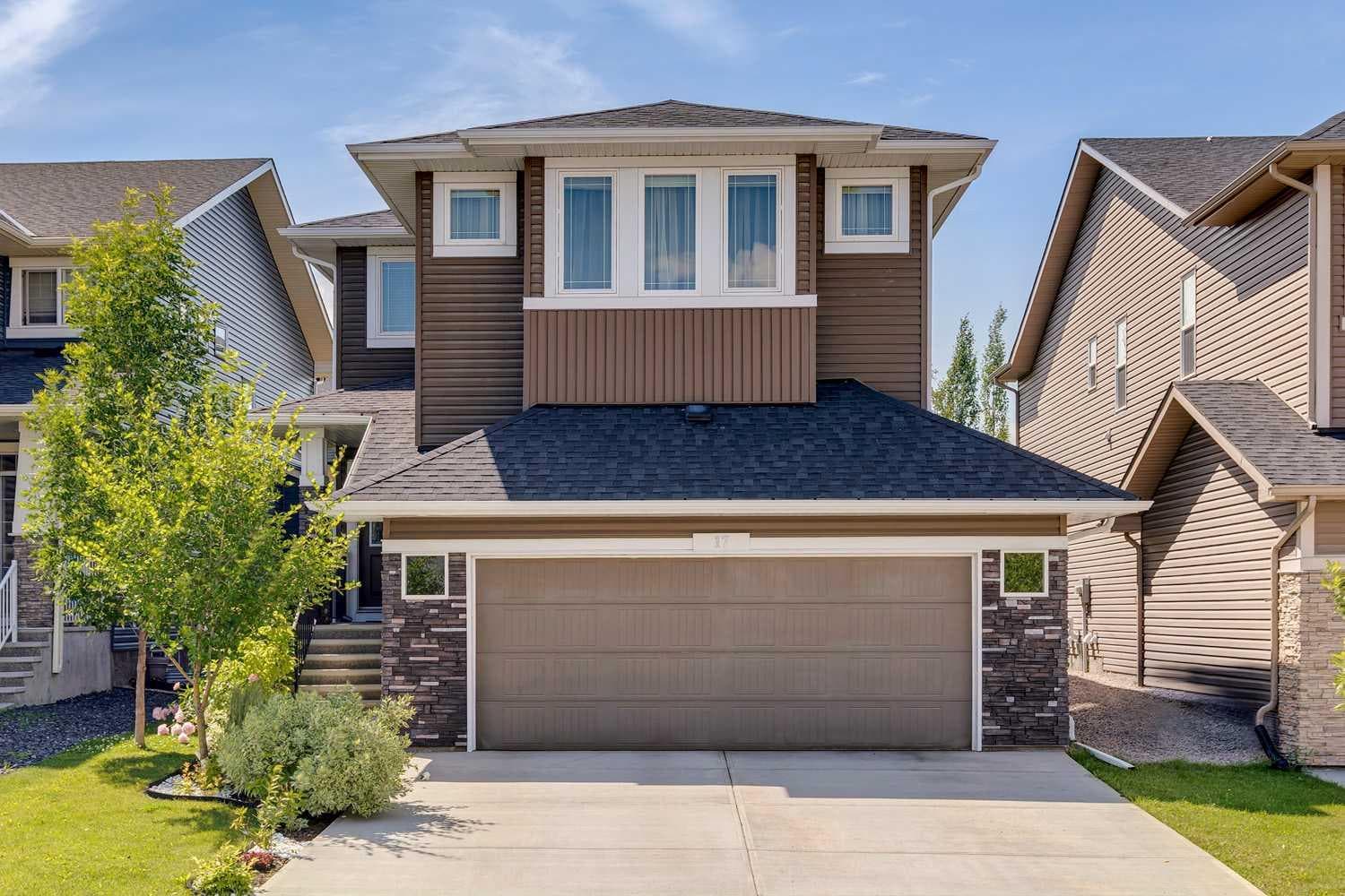 17 Crestbrook Hill SW — photo 1