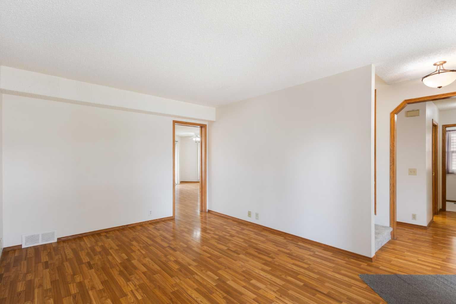 117 Douglasbank Way SE — photo 3