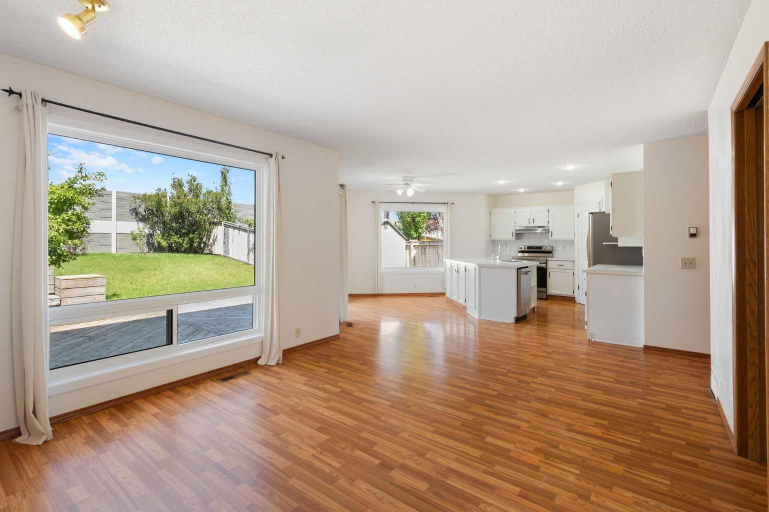 117 Douglasbank Way SE — photo 4