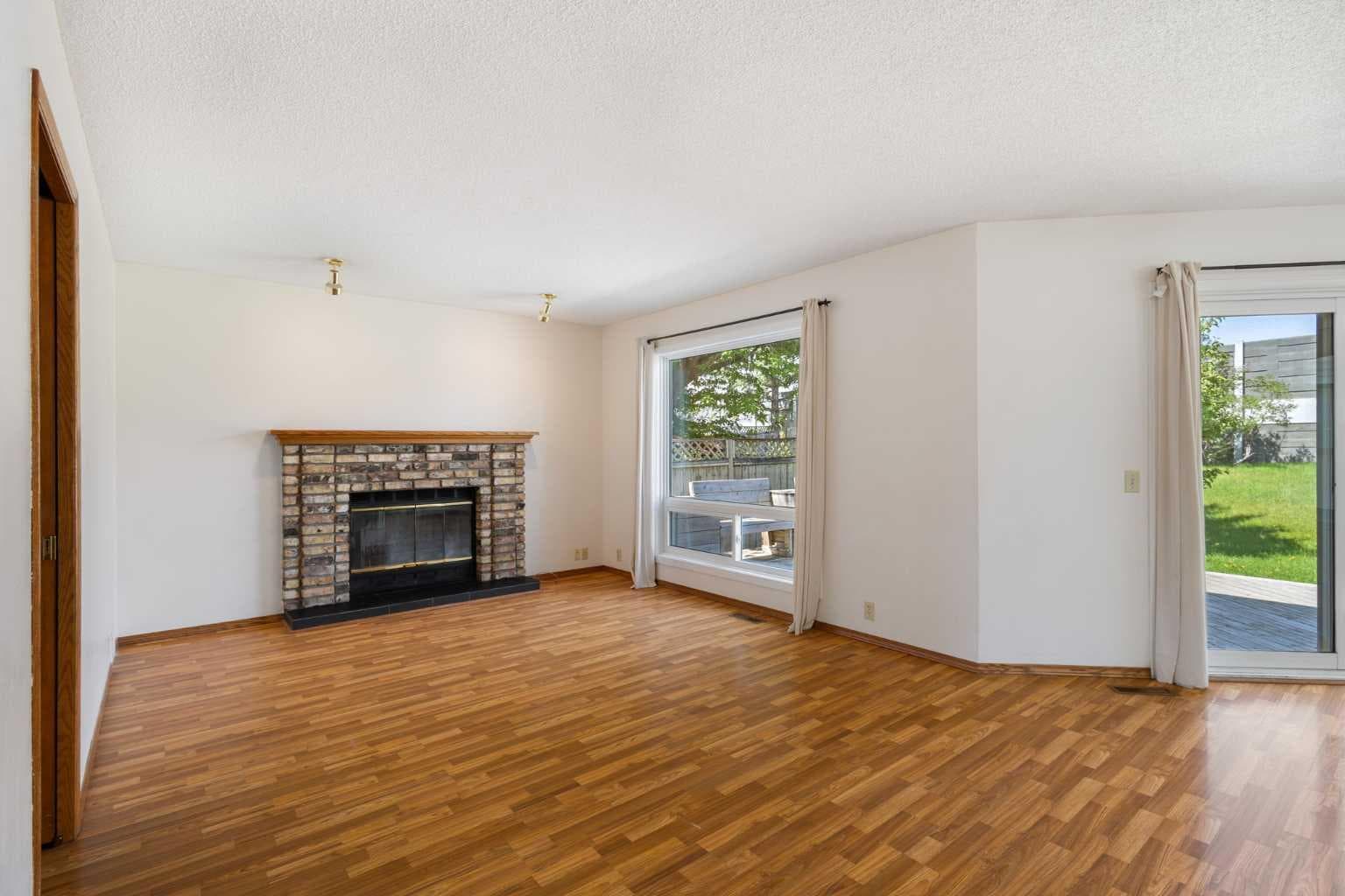 117 Douglasbank Way SE — photo 5