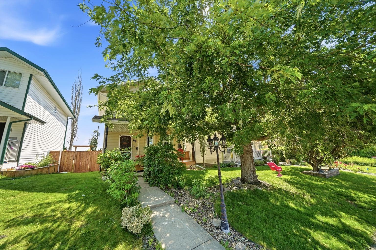 48 Country Ridge Close — photo 1