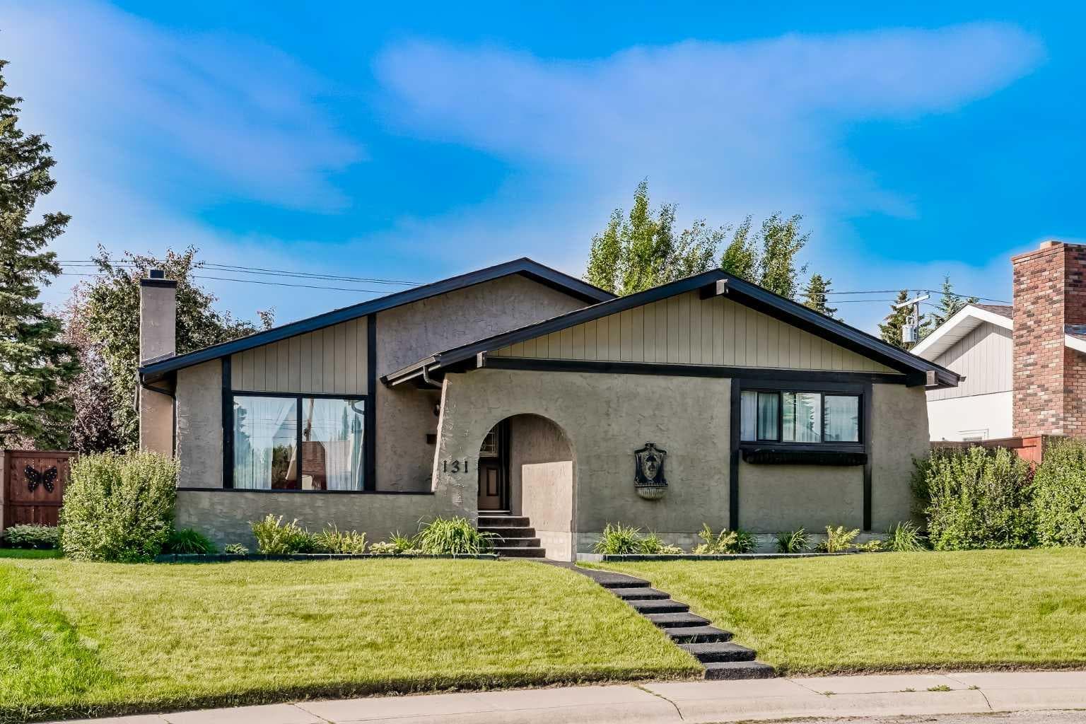 131 Cedarpark Drive SW — photo 1