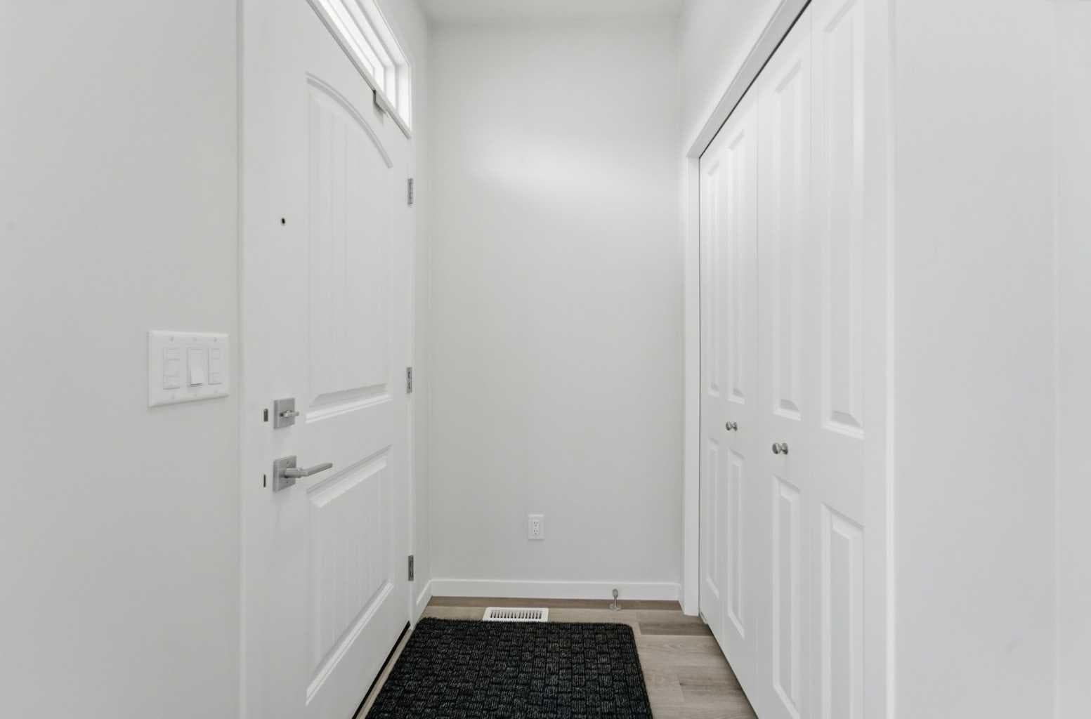 21 Corner Glen Row NE — photo 4