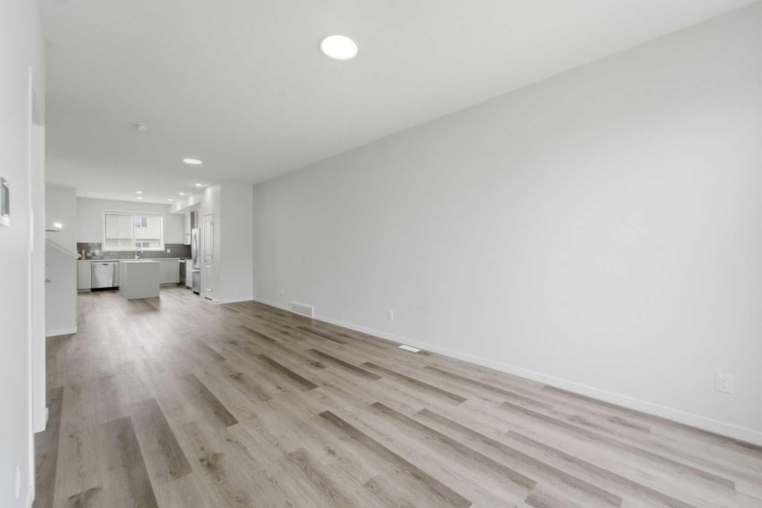 21 Corner Glen Row NE — photo 5