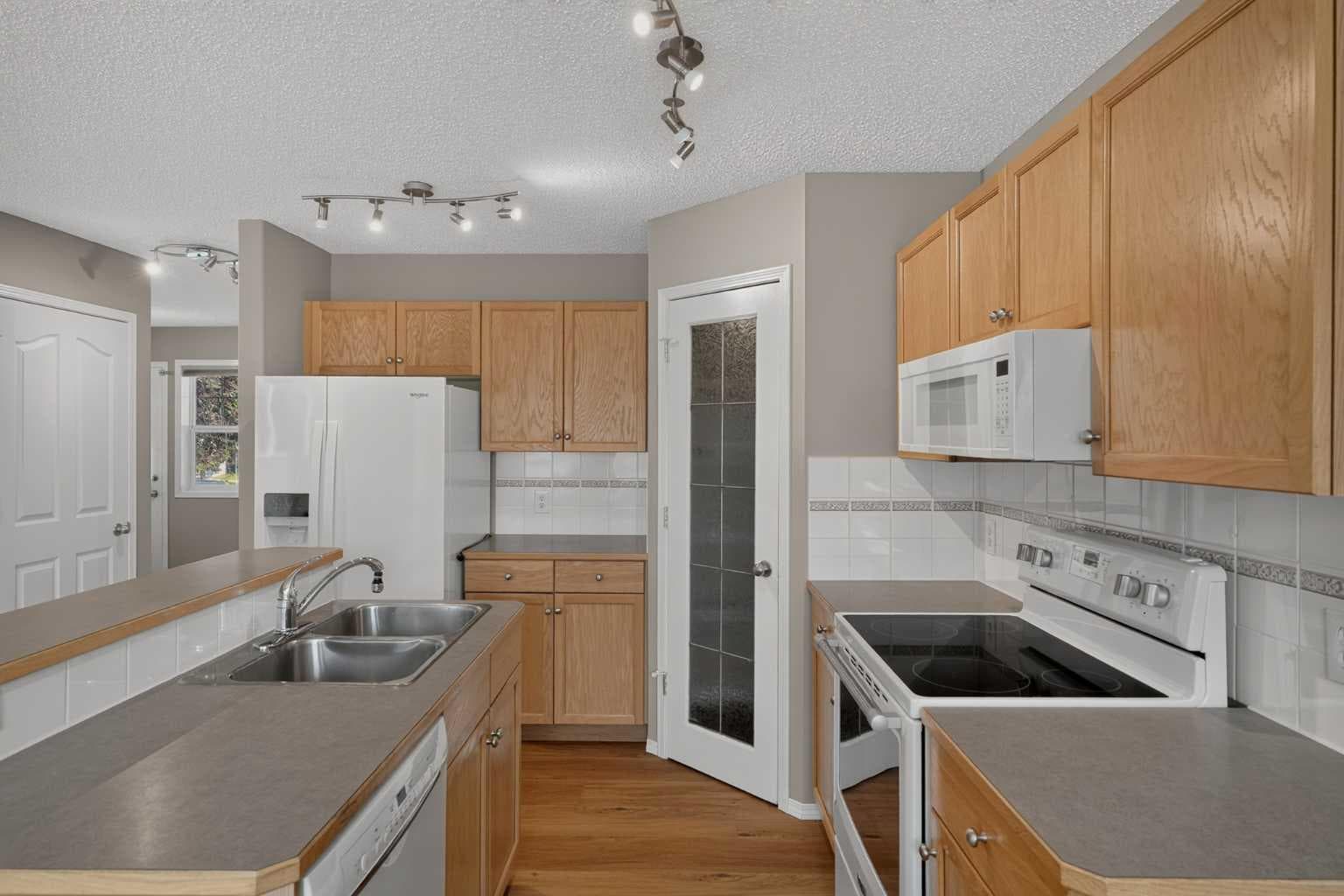 59 Silver Springs Way NW — photo 4