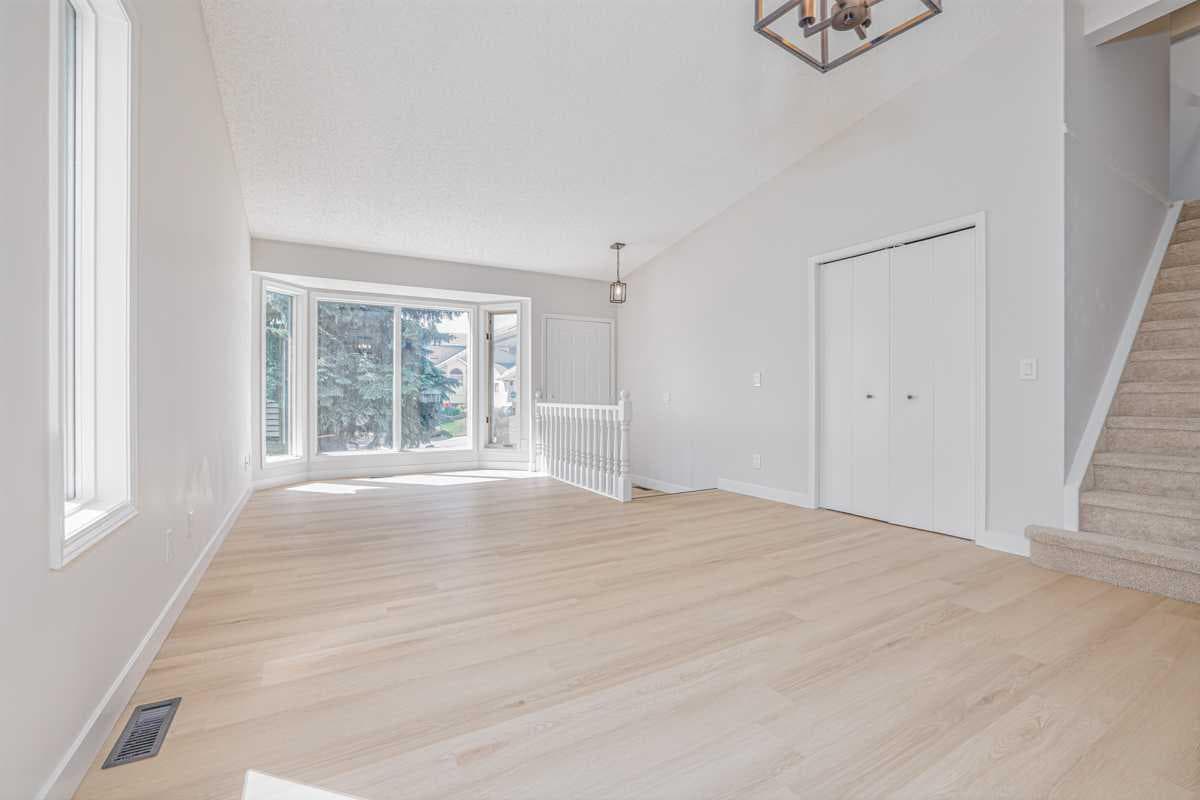 208 Macewan Valley Road NW — photo 5