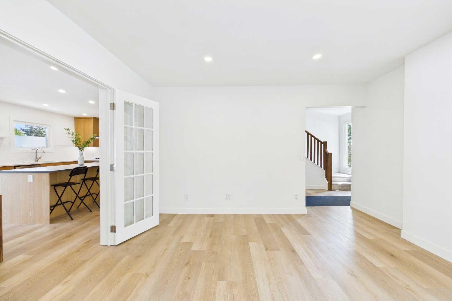 416 Thornhill Place NW — photo 5