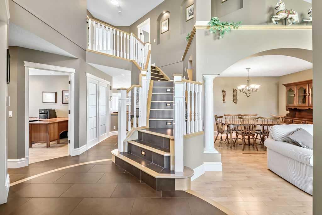 28 Citadel Green NW — photo 3