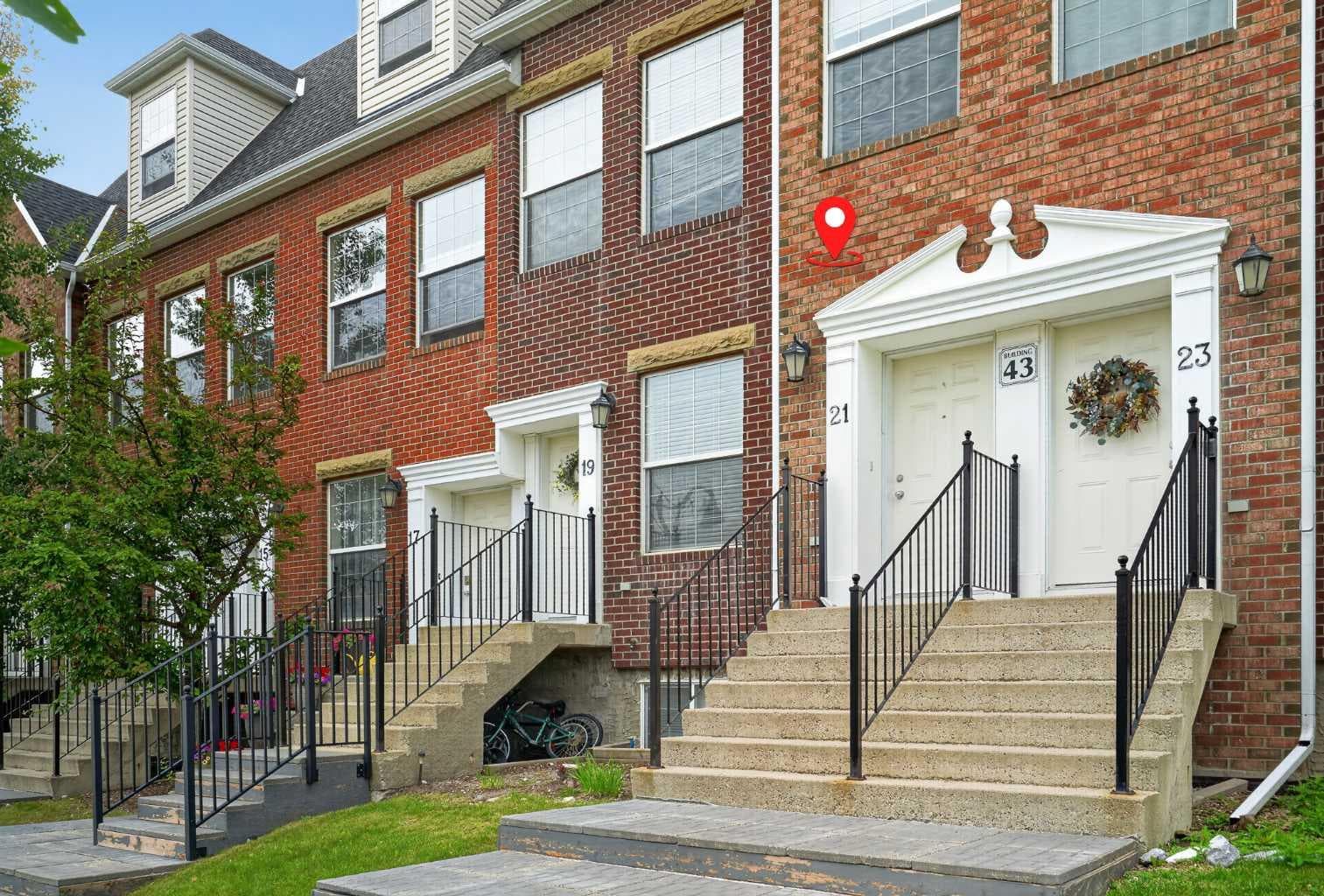 21, 43 Springborough Boulevard SW — photo 4