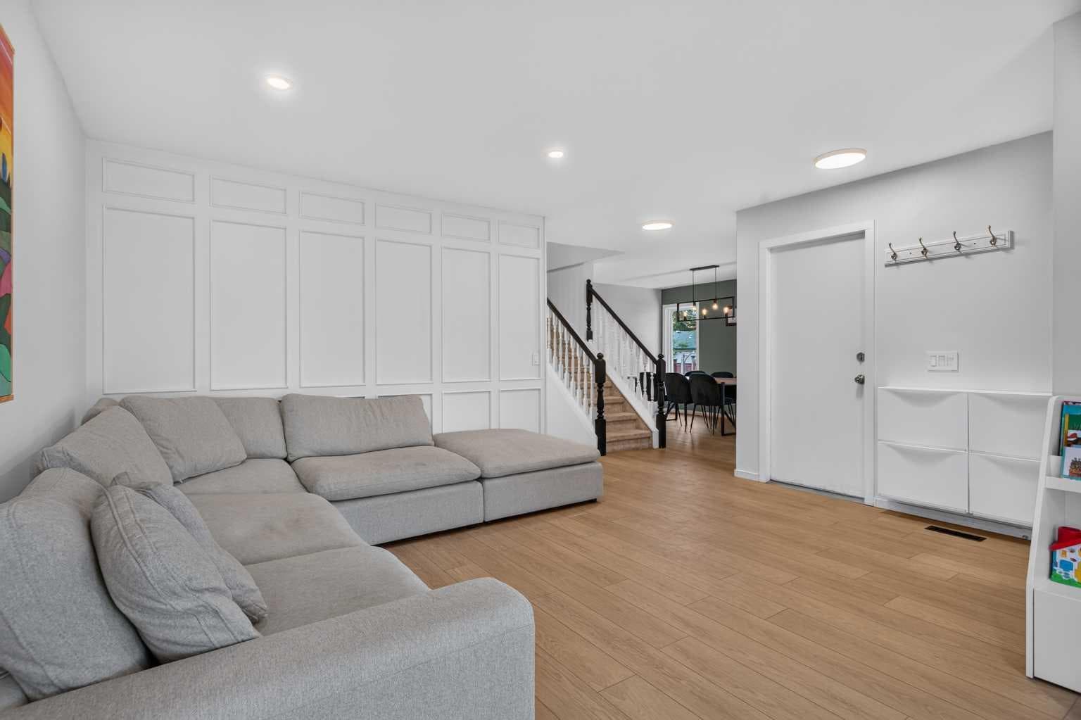 51 Millbank Court SW — photo 3