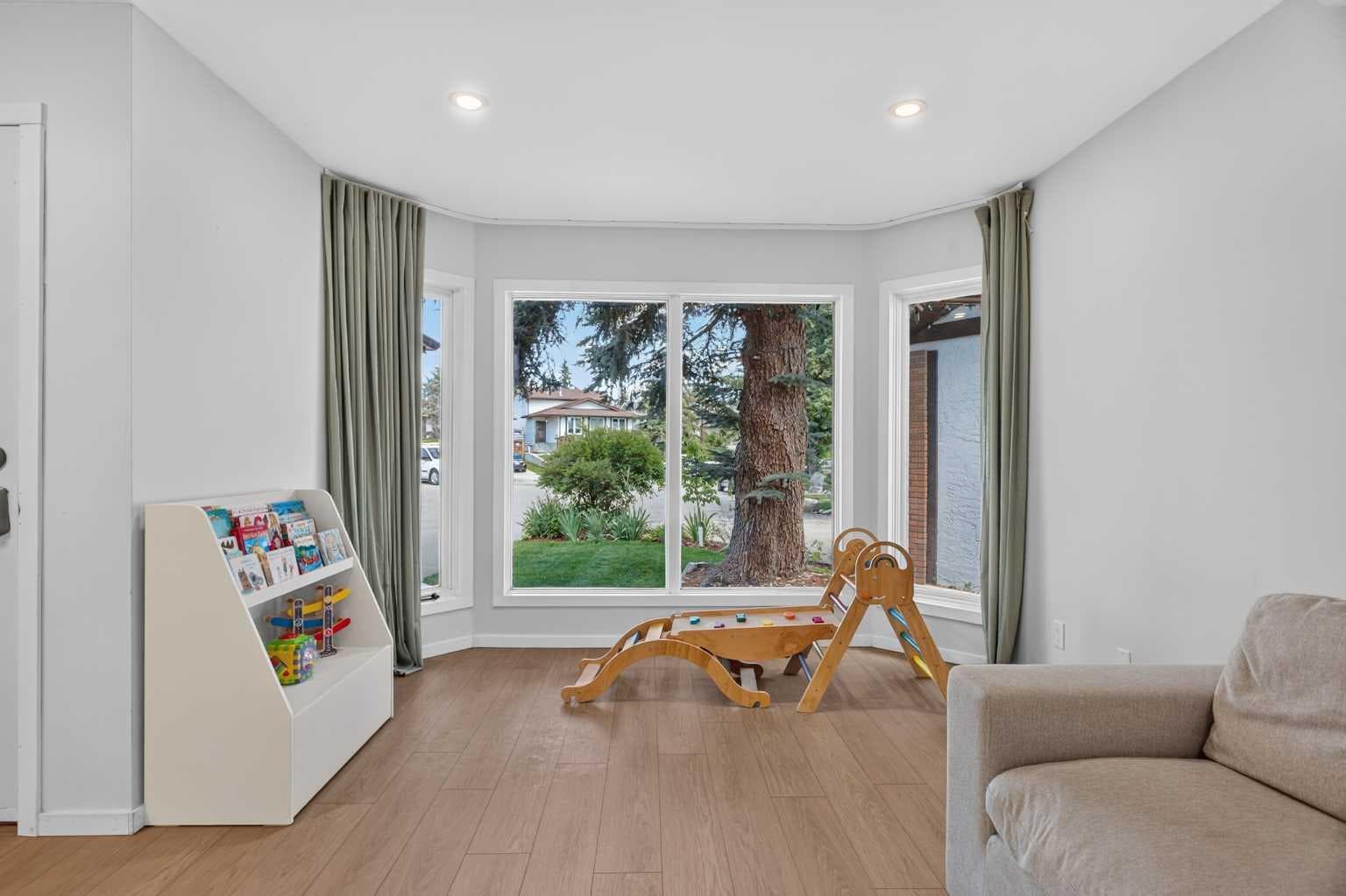 51 Millbank Court SW — photo 4