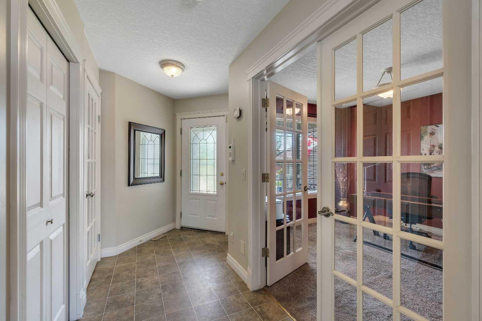 84 Willowbrook Crescent NW — photo 3