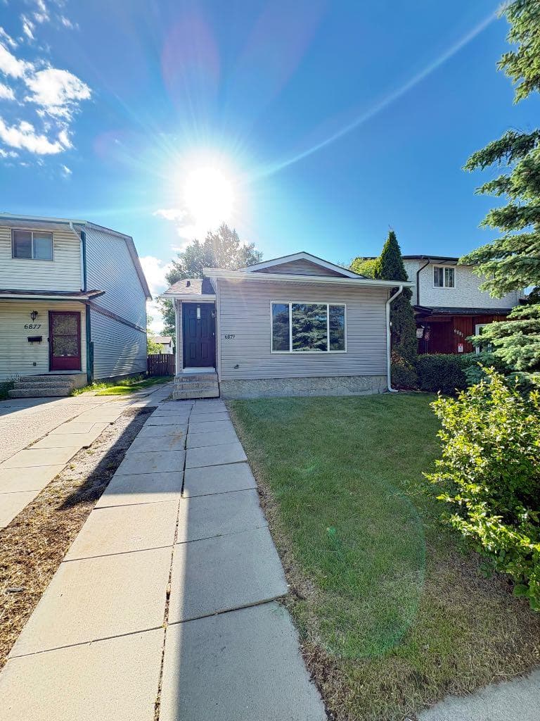 6879 Rundlehorn Drive NE — photo 1