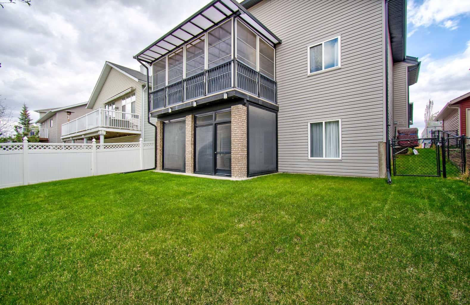 49 Thornfield Close SE — photo 3