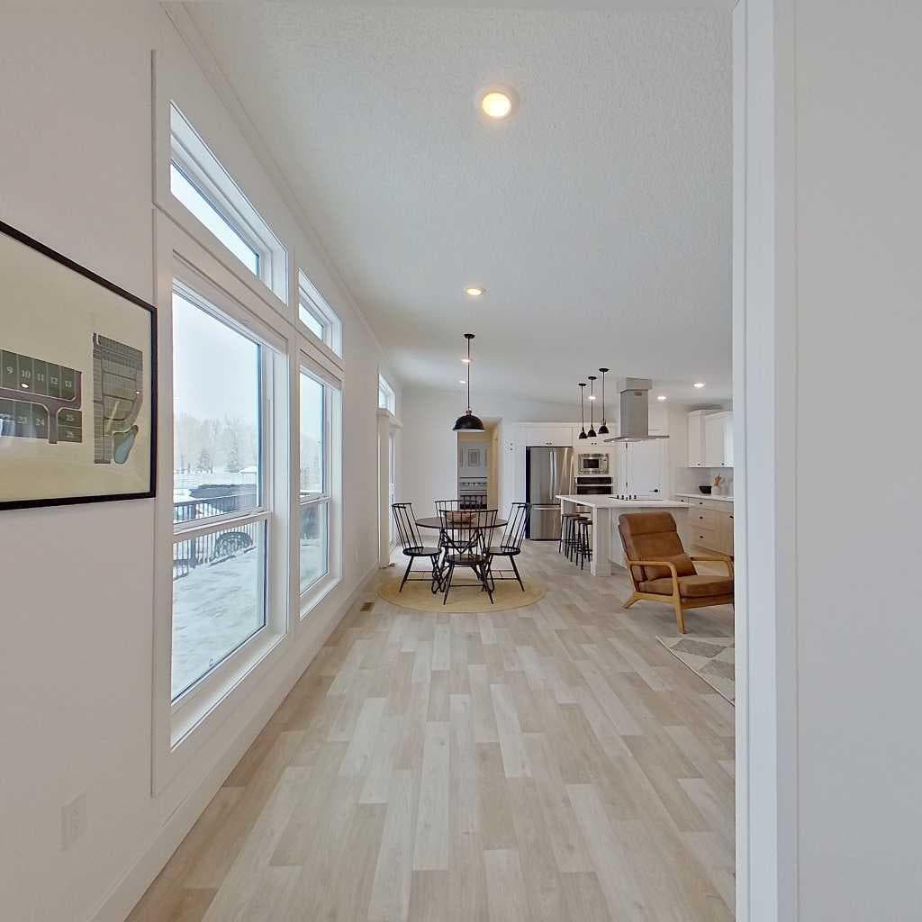 22 Tamarack Lane — photo 3
