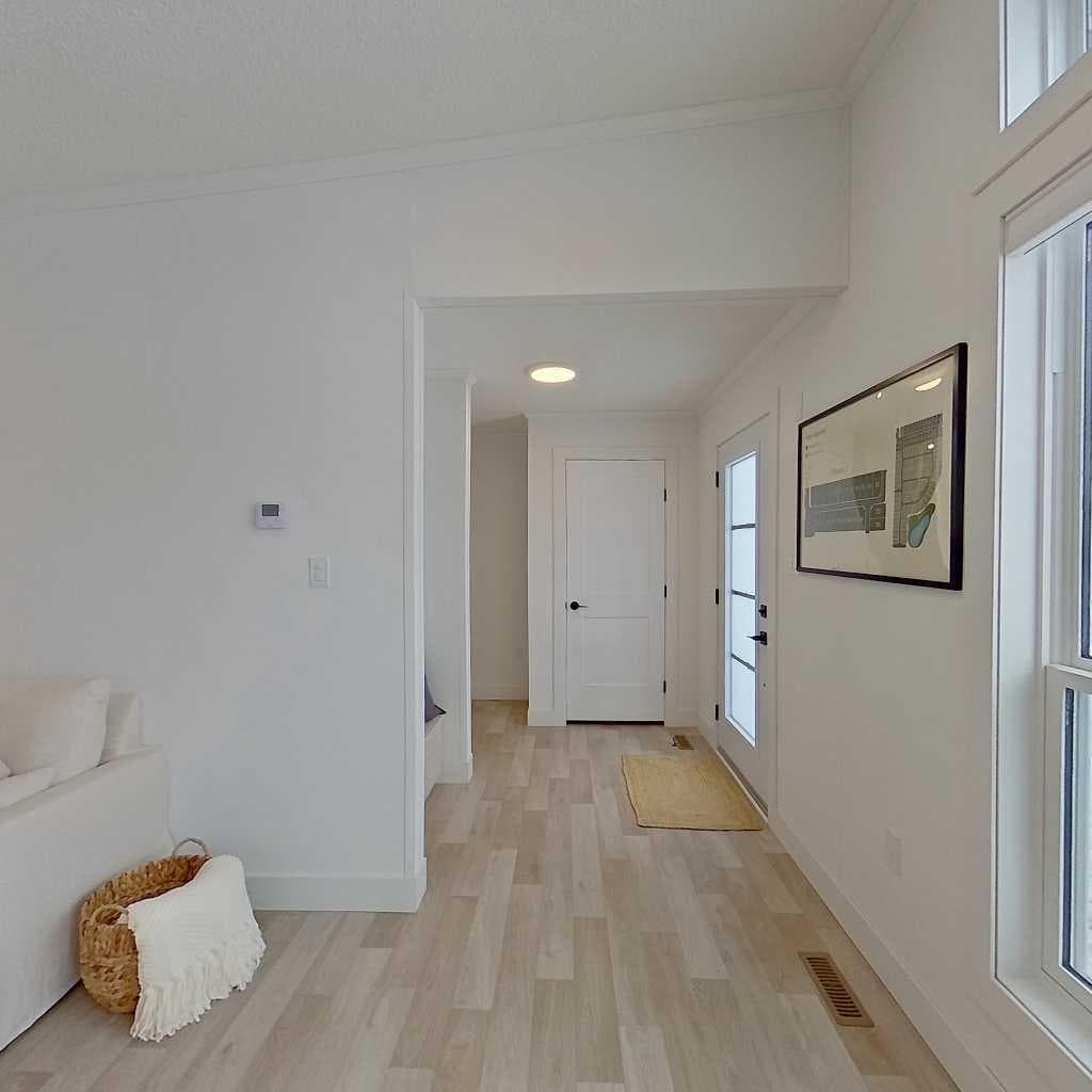 22 Tamarack Lane — photo 4
